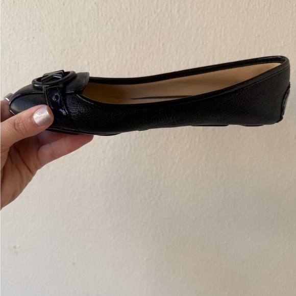Michael Kors Black Leather flats - Picture 4 of 5